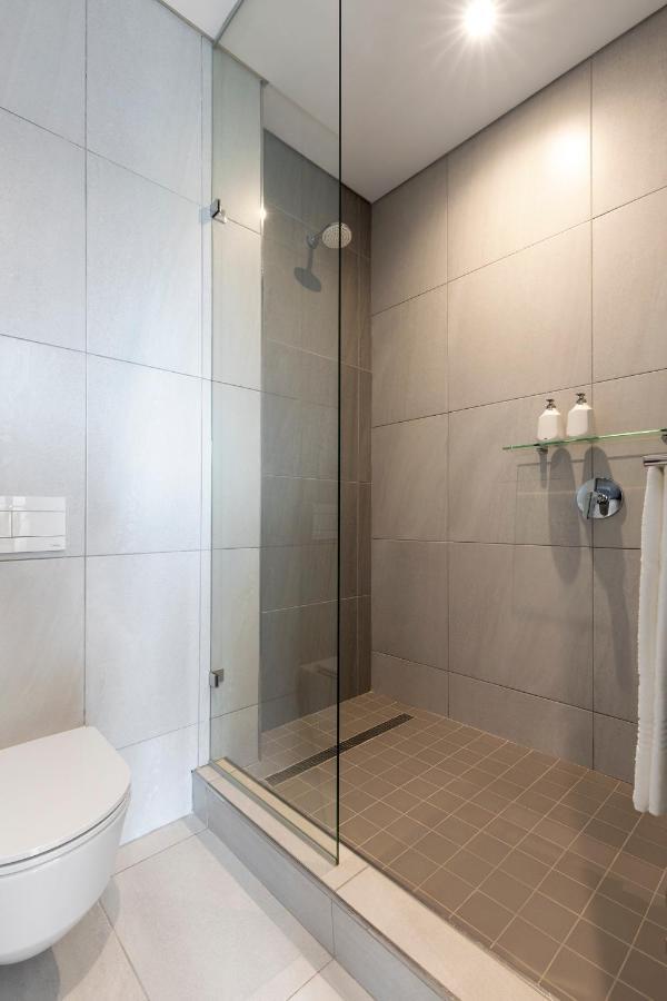 Menlyn - Black Marble Apartment